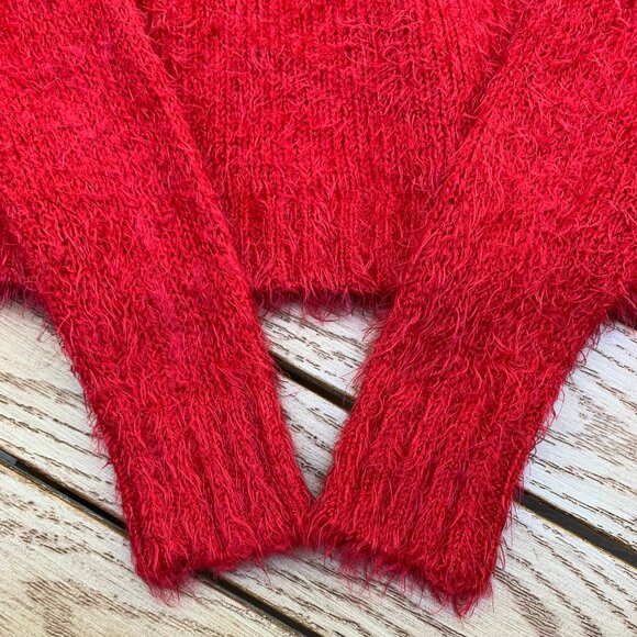 Decree Fuzzy Eyelash Knit Long Sleeve Boatneck Cropped Sweater Sz M - Picture 7 of 13